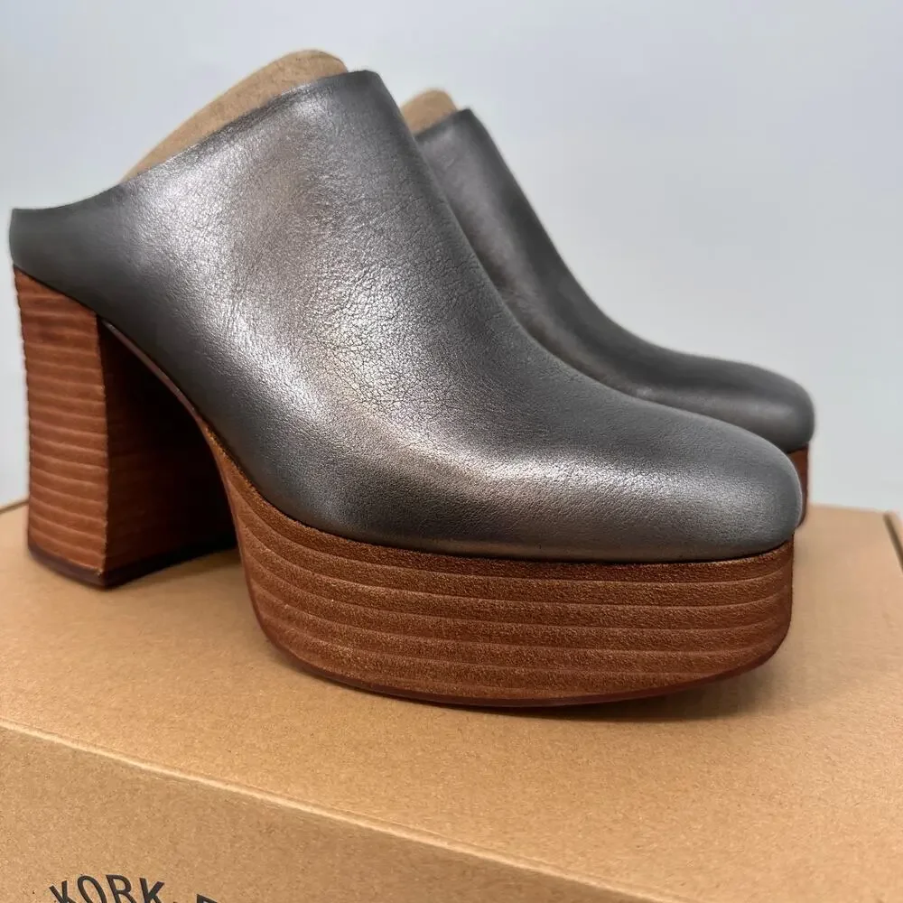 KORK EASE New in Box VERNOICA Clog in Sliver // 10 - Picture 2 of 11